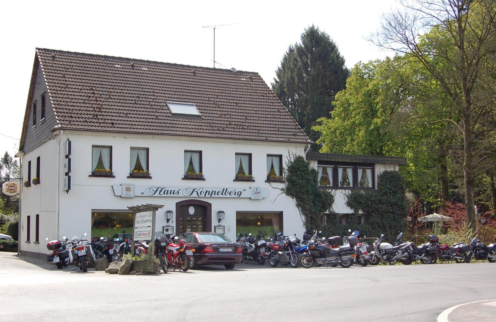 Hotel Haus Koppelberg วิปปาเฟิร์ท ภายนอก รูปภาพ